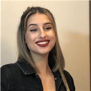 Estudiante de Cuarto de carrera de Fisioterapia actualmente en la Universidad de Salamanca. Nacida en Palma de Mallorca. 
Idiomas nativos: catalán y castellano. 
Me gustaría dar clases a niños de primaria y ESO que tengan ganas de aprender. Podría dar cla